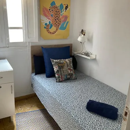 Spacious Vintage 18 Apartment Vinaros