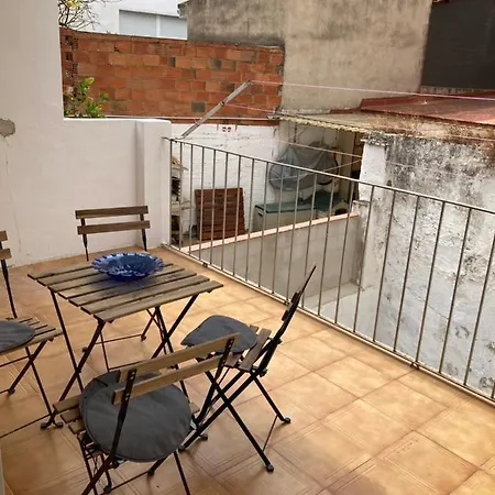 Spacious Vintage 18 Vinaros